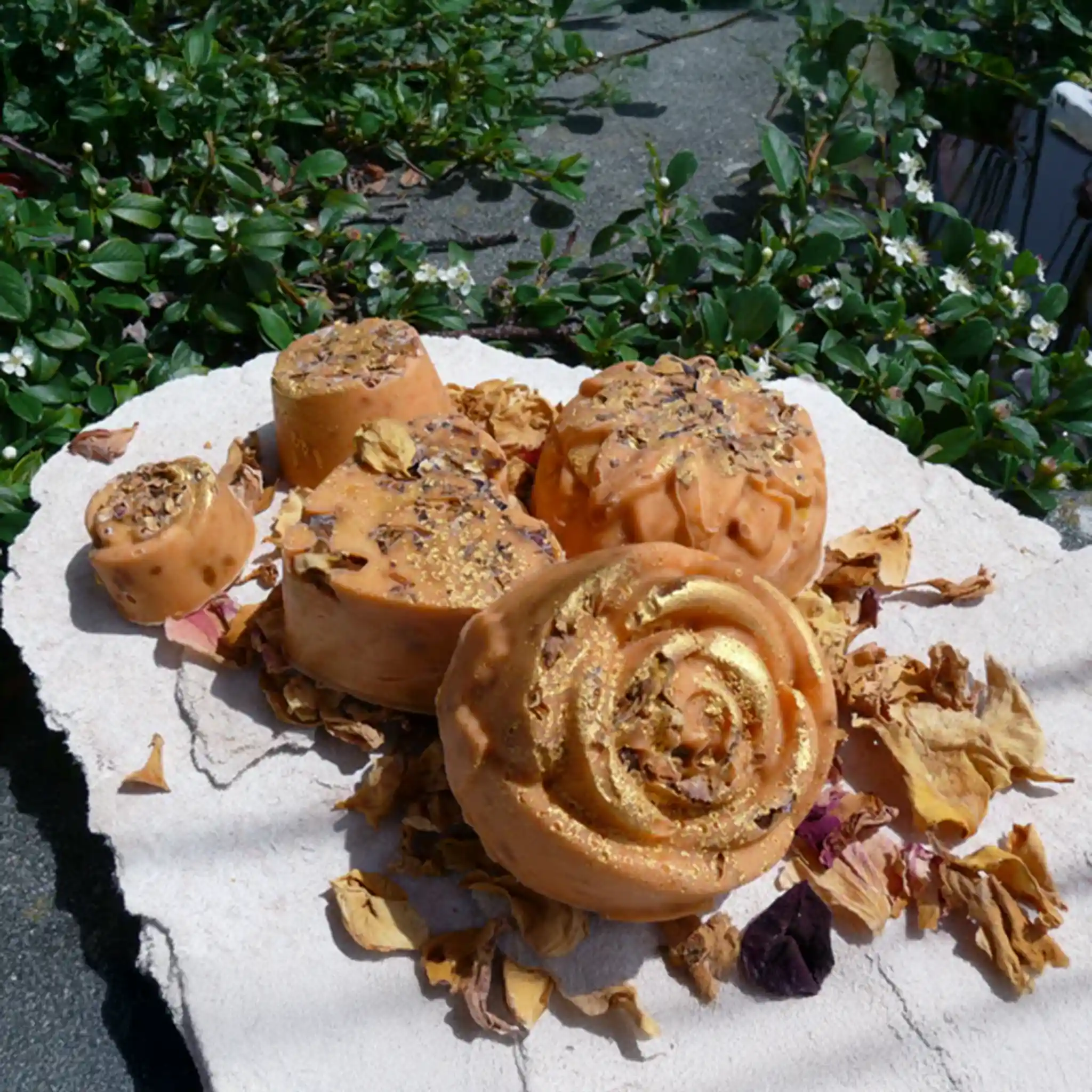 Handgesiedete Naturseife Rose